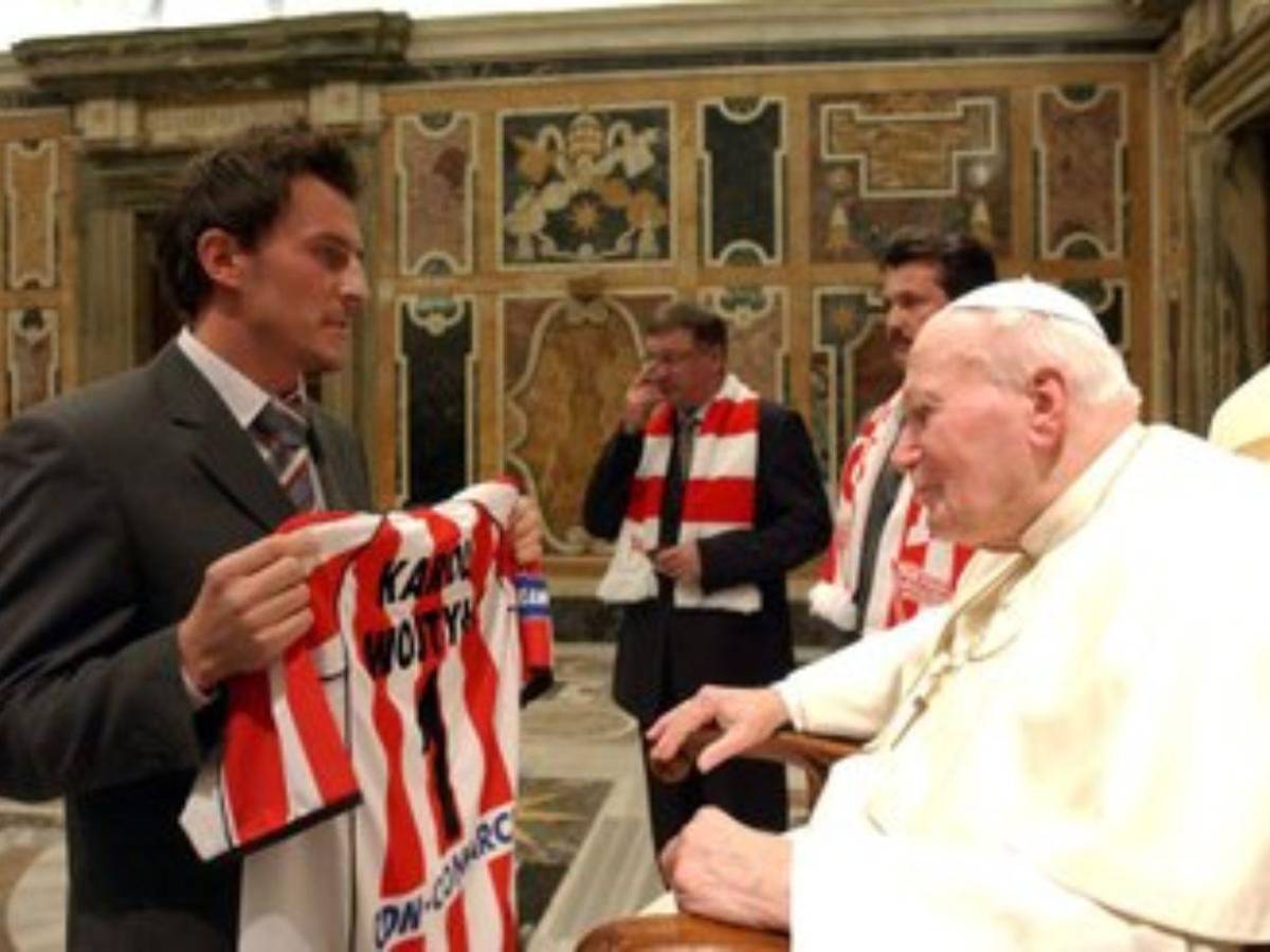 Los equipos de fútbol favoritos de los papas; revelan el de León XIV