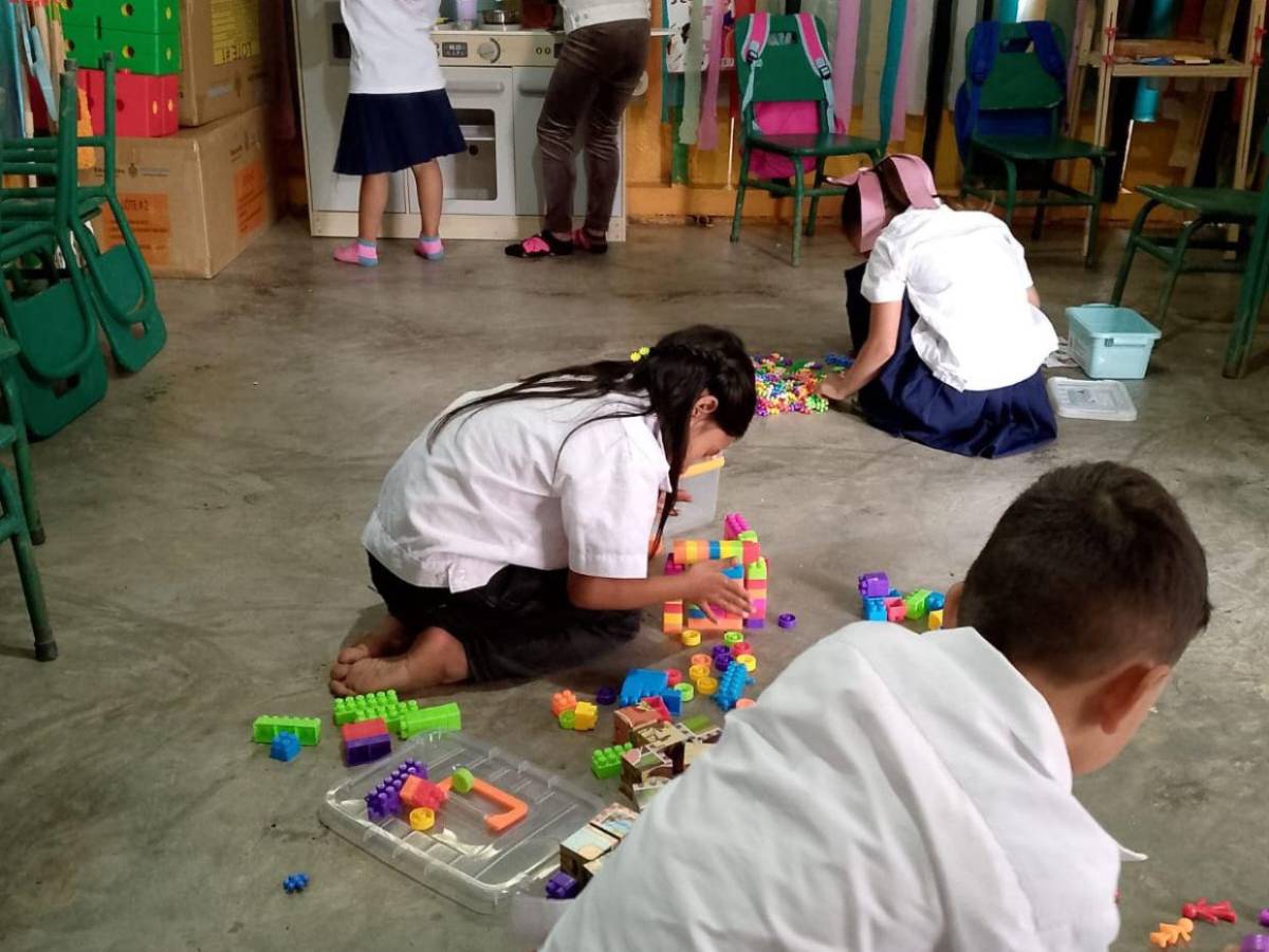 Maestra expuso precariedad educativa con pago de L1,000 al mes: Carmen habló por todas