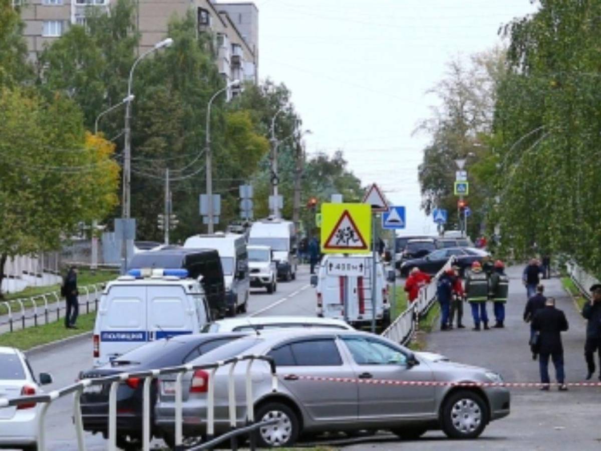 Videos: Tiroteo en una escuela de Rusia deja más de 10 niños muertos y varios heridos