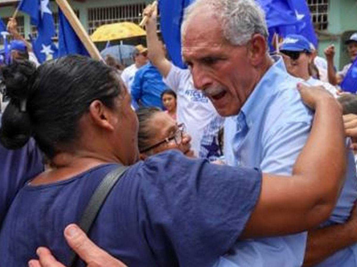 Nasry Asfura lleva propuestas sociales y de mitigación durante su visita a Choloma