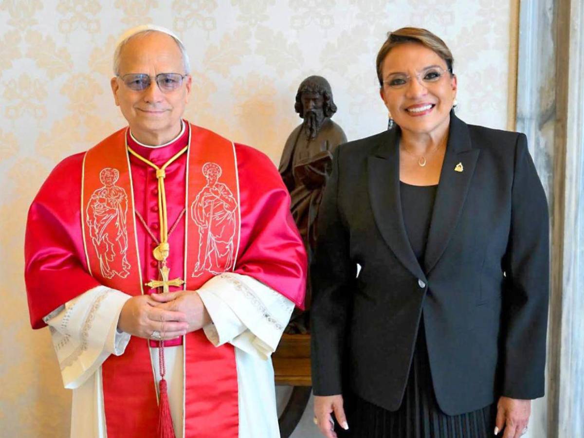 ¿Qué regalos intercambiaron la presidenta Xiomara Castro y el papa León XIV?