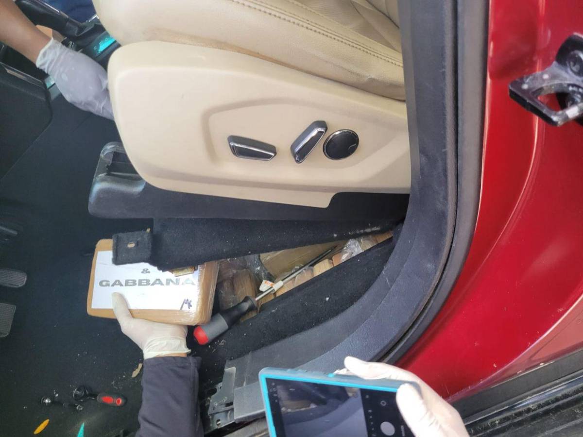 Angie y su mamá llevaban paquetes de cocaína valorados en más de L150 millones: Revelan nuevos detalles