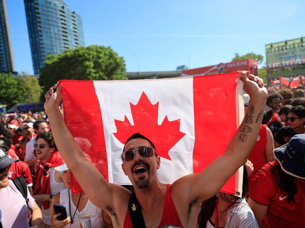 Locura en Toronto: aficionados de Canadá celebran histórico triunfo contra Sudáfrica