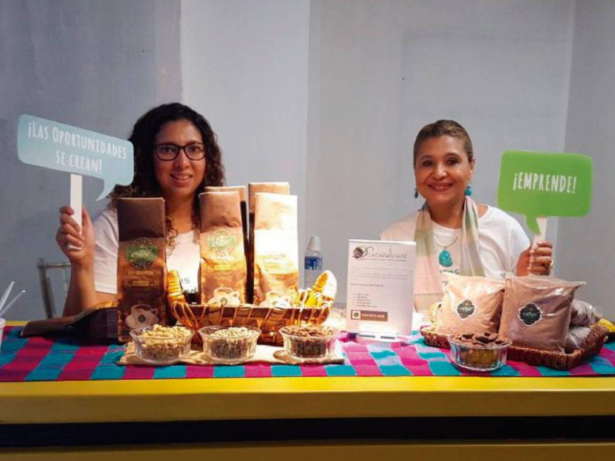 Las personas con deseos de emprender pueden adquirir conocimiento o fortalecerlos gracias al trabajo que realiza JA Honduras.