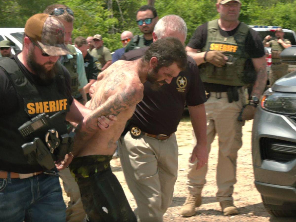 Mujer escapa tras ser secuestrada, abusada y encerrada en un contenedor en Florida