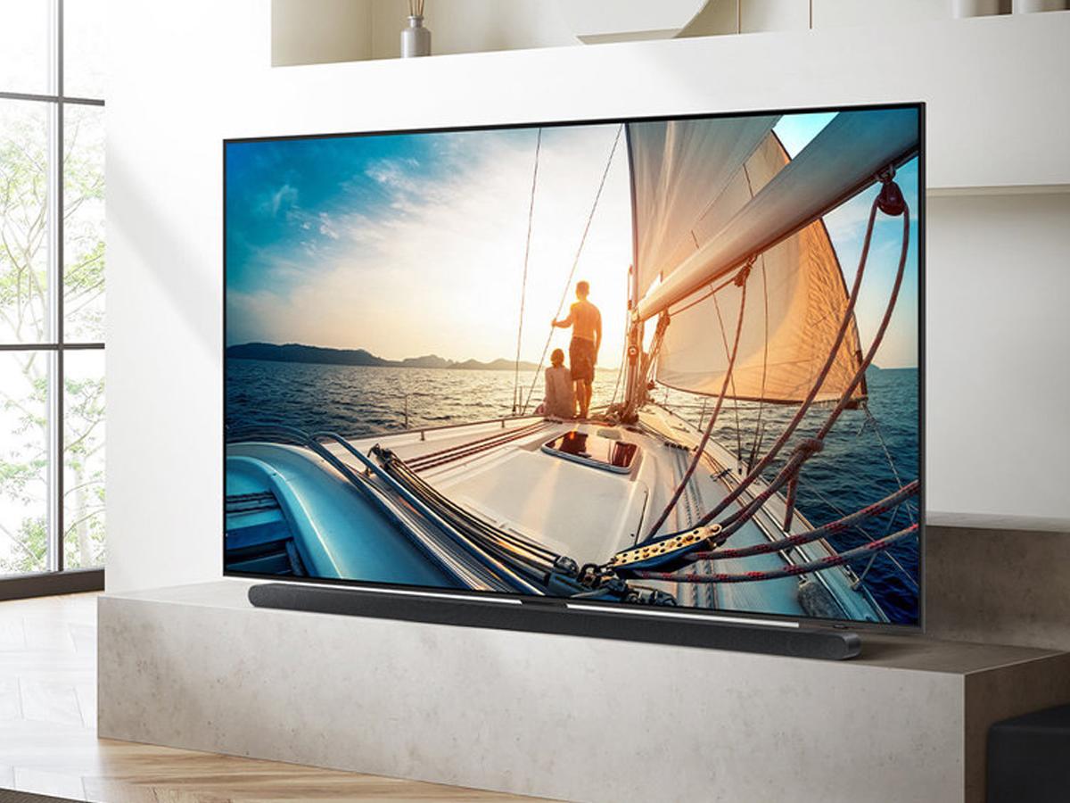 <i><b>La tecnología Neo QLED te lleva a un nivel completamente nuevo de calidad de imagen con un televisor de 65 pulgadas que redefine la experiencia visual.</b></i>