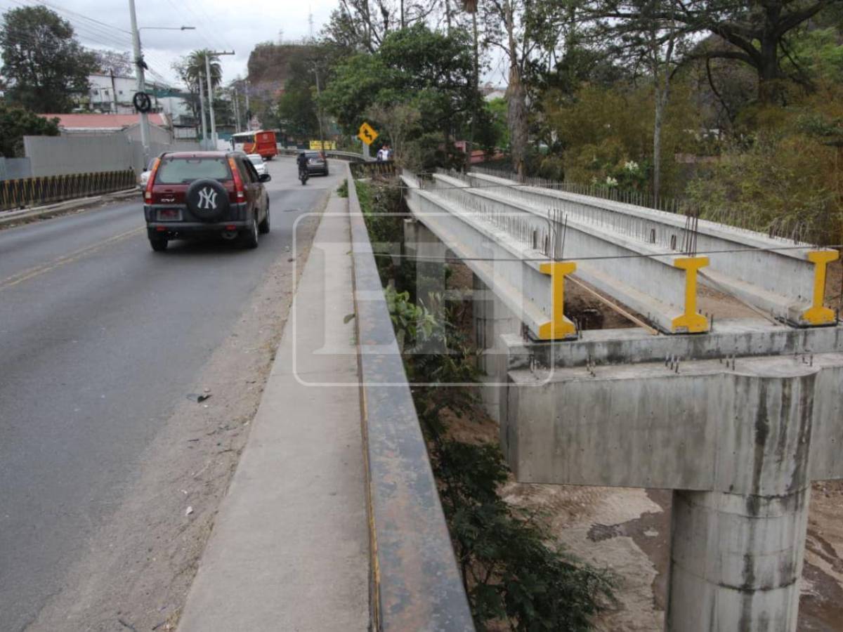 Avanza ampliación del puente Germania: instalan vías del libramiento en la zona sur