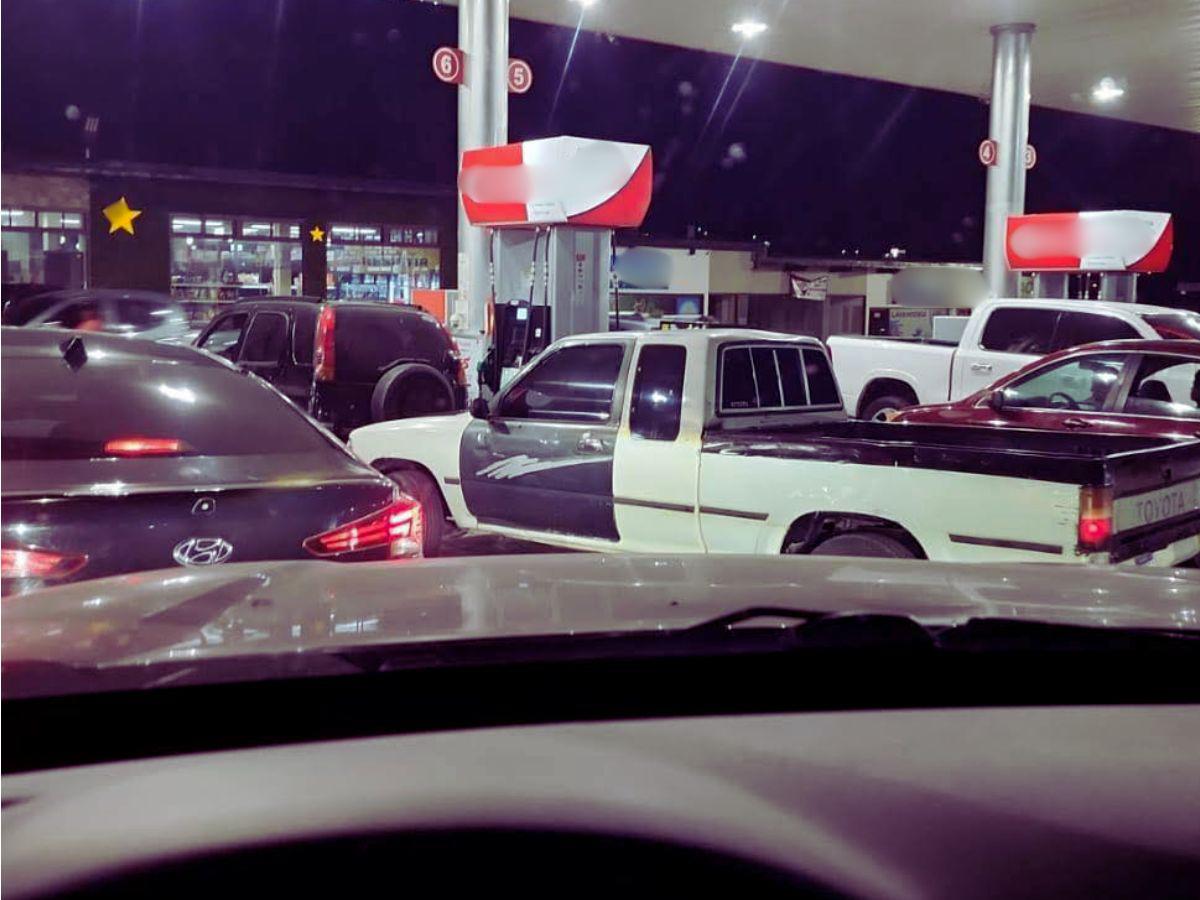 Entre $4.09 y $5.11 de incremento por galón: precios de combustibles en Centroamérica