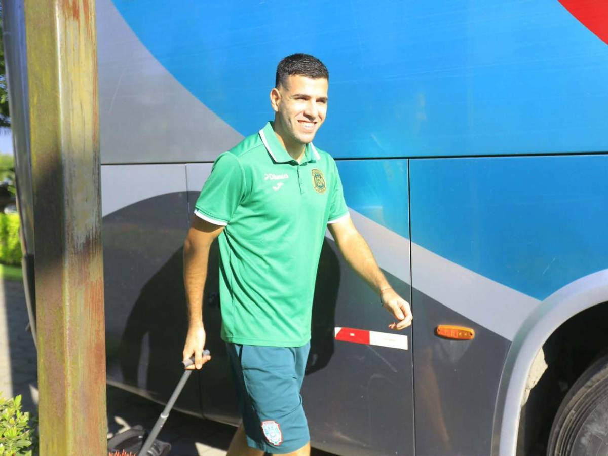 Cobijas, almohadas y la visita de un exministro: Así partió Marathón hacia Tegucigalpa