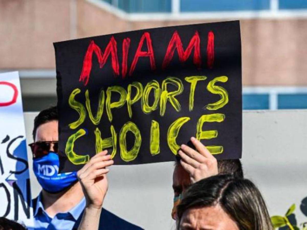 Florida prohíbe el aborto a partir de 15 semanas de embarazo