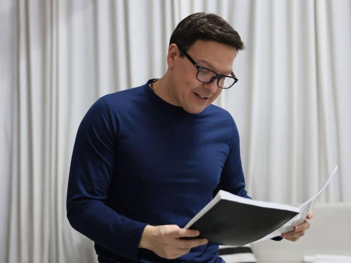 Raúl González de Despierta América revela su orientación sexual tras la muerte de su padre