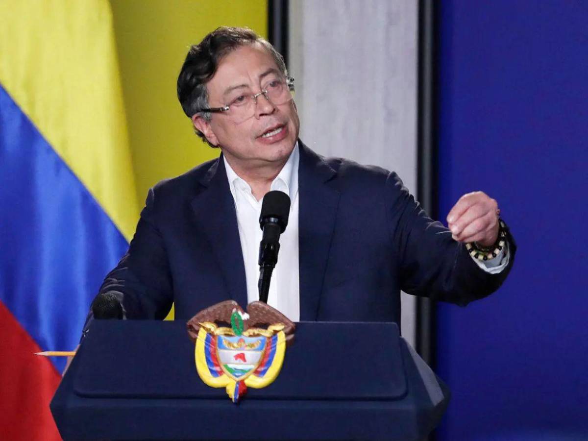 Piden investigar supuesto contacto entre Gobierno colombiano y Papá Pitufo