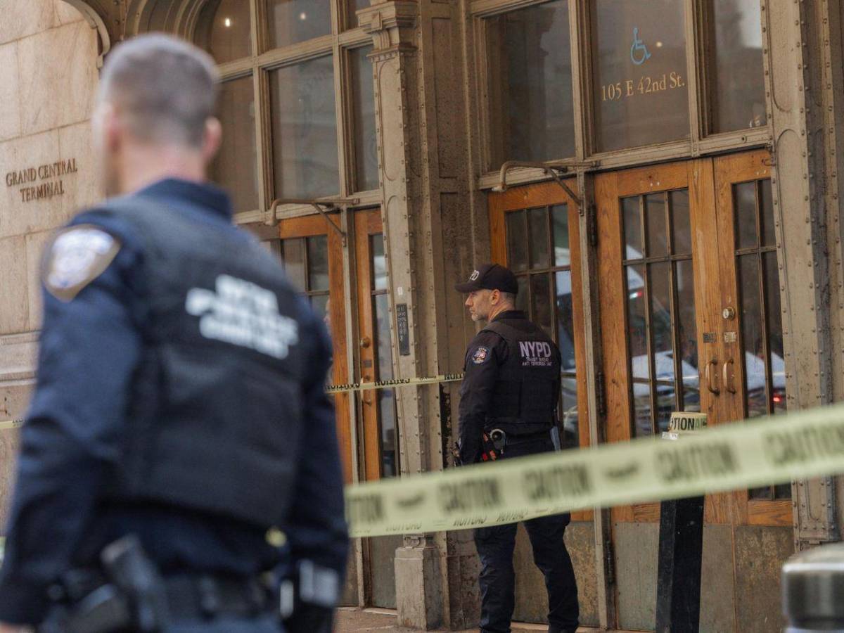 Abaten a hombre que apuñaló a tres personas en metro de Nueva York: decía ser “Lucifer”