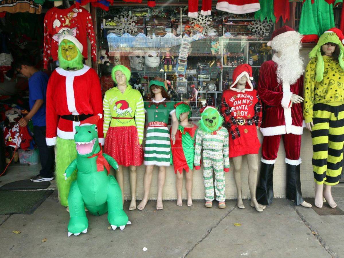 Pólvora, juguetes y adornos: hondureños comienzan a visitar los mercados por las fiestas de fin de año