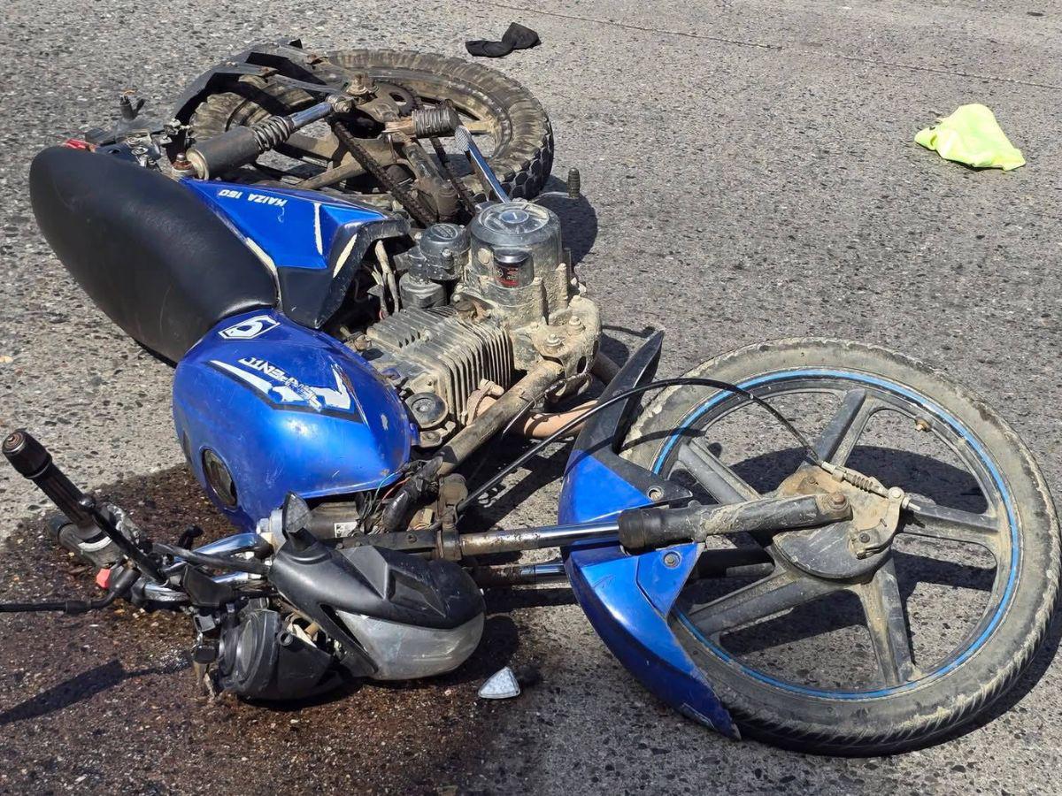 Iba con su padre en una moto y una rastra le pasó por encima: Roxana Mendoza murió en SPS