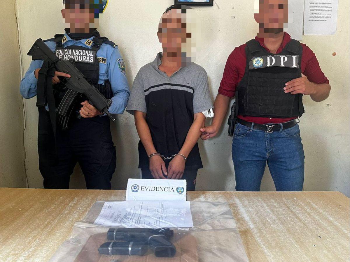 Encerrado y con el arma: así hallaron al primo que mató a dos hermanos en Olancho