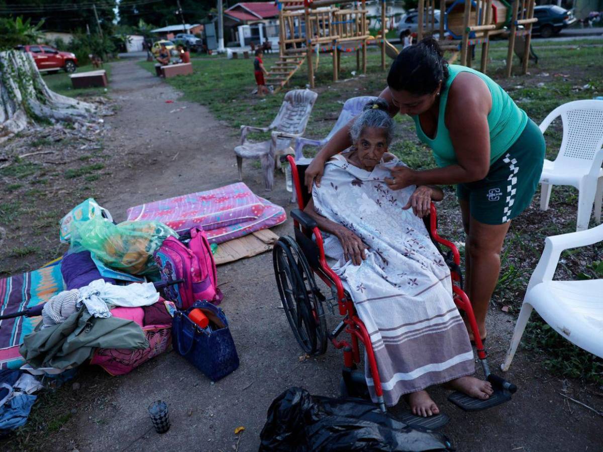Sin hogar, agua y con miedo: más de 100 réplicas registra Tonosí tras terremoto en Panamá