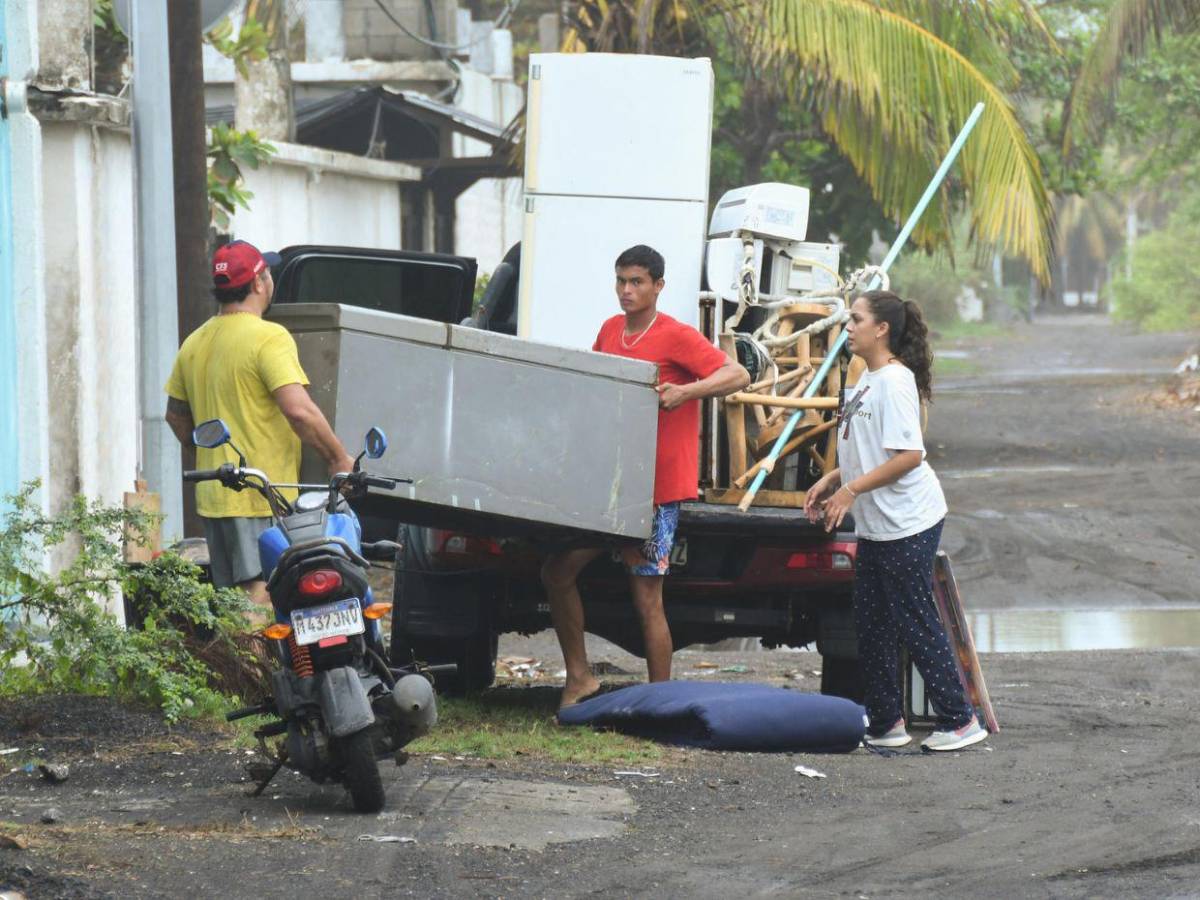 Evacuaciones, inundaciones y casas destruidas deja a su paso la tormenta Cristina