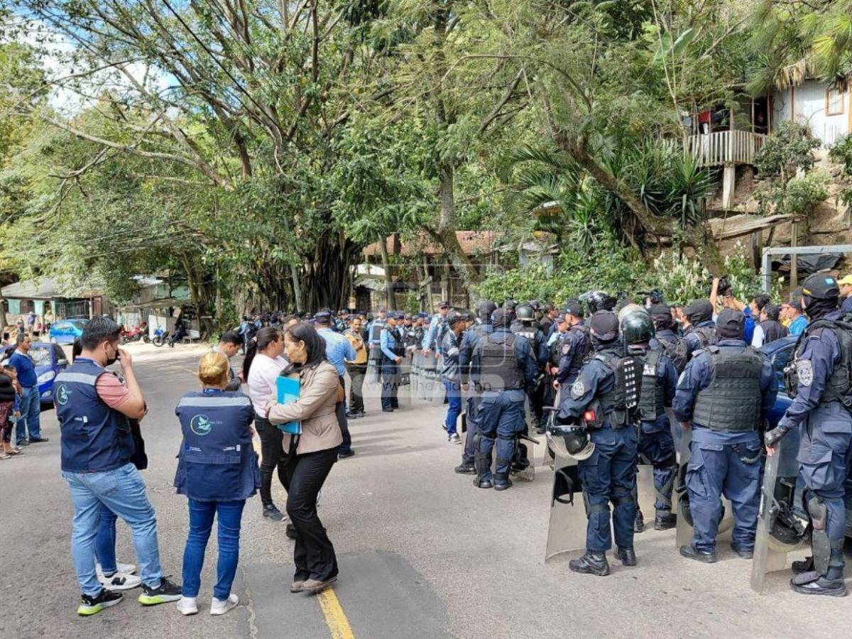 Queremos justicia: unas 15 familias denuncian desalojo de sus casas en Las Crucitas