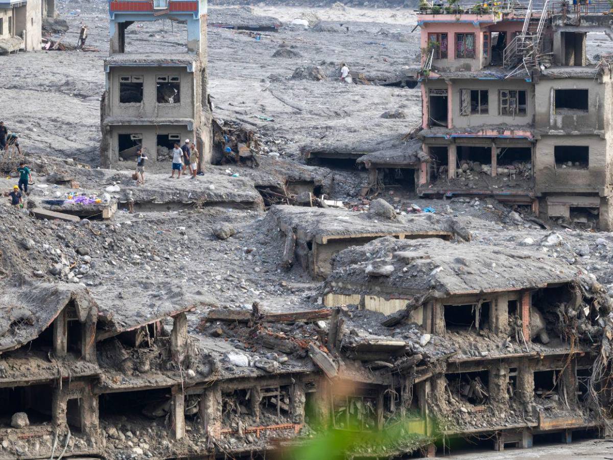 Nepal necesita $4,740 millones para reconstrucción tras la riada, según sus cálculos