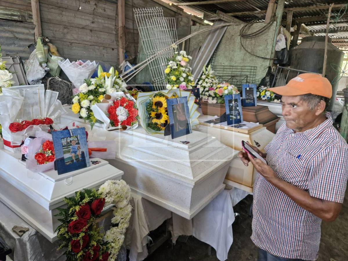 Un ataúd junto al otro: velan cuerpos de los cinco hermanos víctimas de incendio en SPS