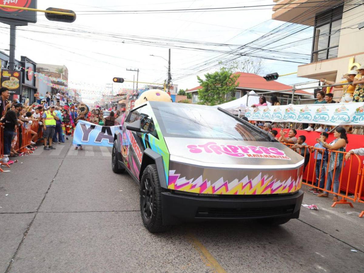 Color, alegría y belleza en el Carnaval Internacional de La Ceiba 2025