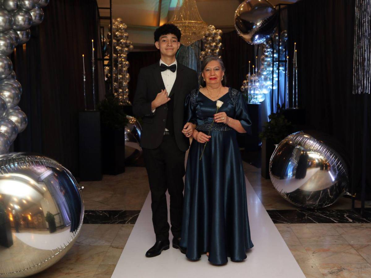 Intercontinental School: así fue el desfile oficial de los seniors 2025