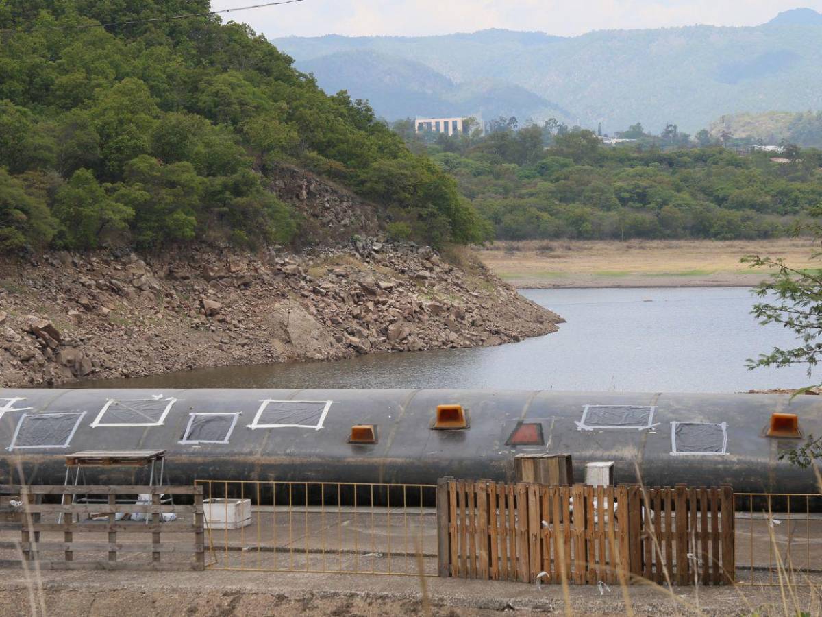 Represa Los Laureles baja a 35% y mantiene alerta por crisis de agua en la capital