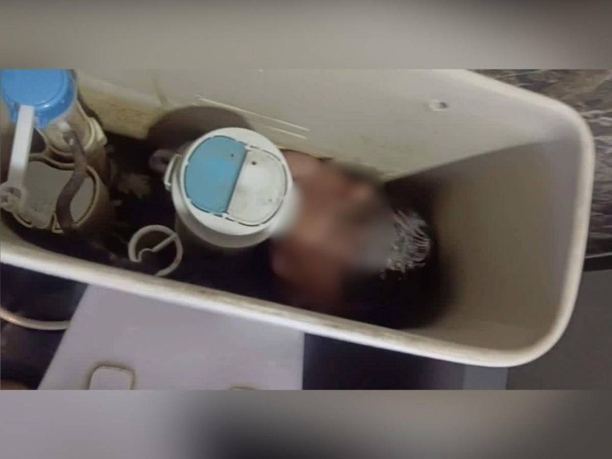 Las imágenes de recién nacida que fue hallada dentro del tanque de un baño en Bangkok