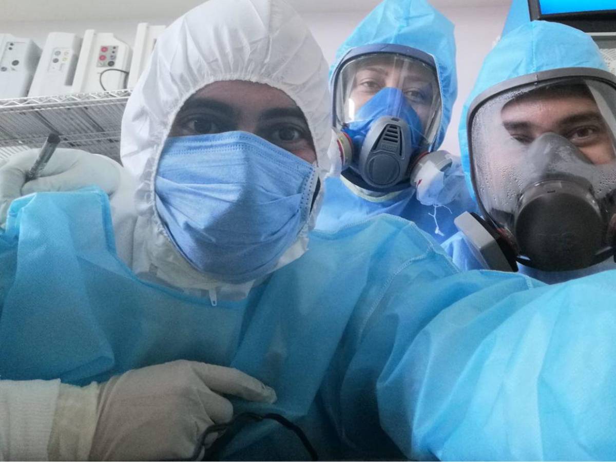 Conmoción por muerte de doctor, hermano de candidato a alcalde: Fuiste un héroe en la pandemia