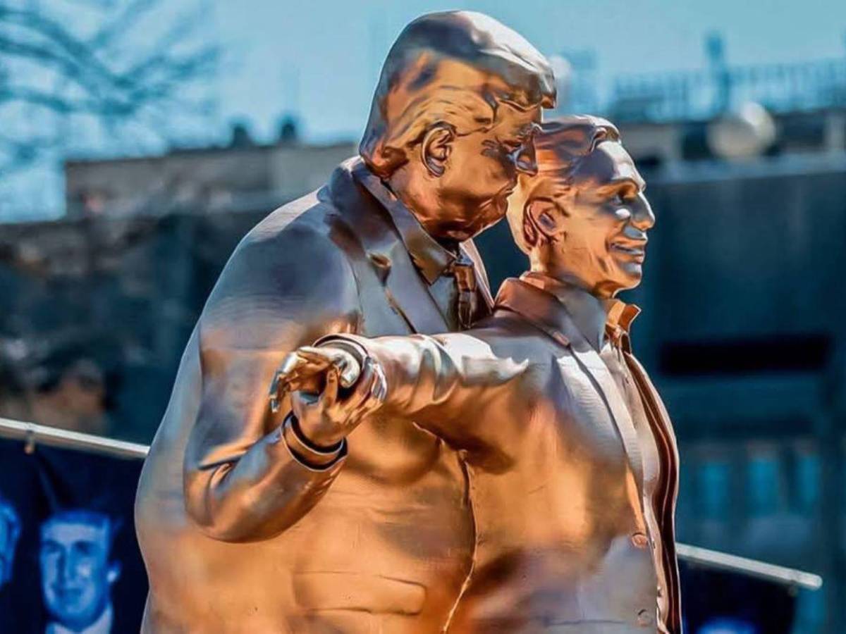 Estatua de Trump y Epstein imitando escena de Titanic se vuelve viral