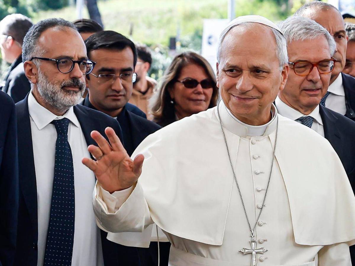 Momento en que el papa León XIV ingresó al hospital Gemelli, donde será operado de un nódulo pulmonar