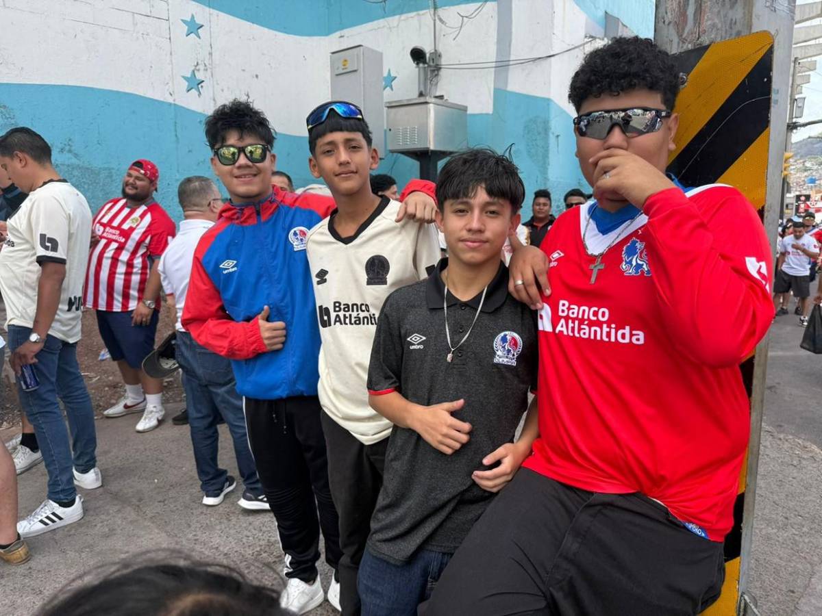Aficionados llegan al Chelato Uclés para la gran final Olimpia vs Real España