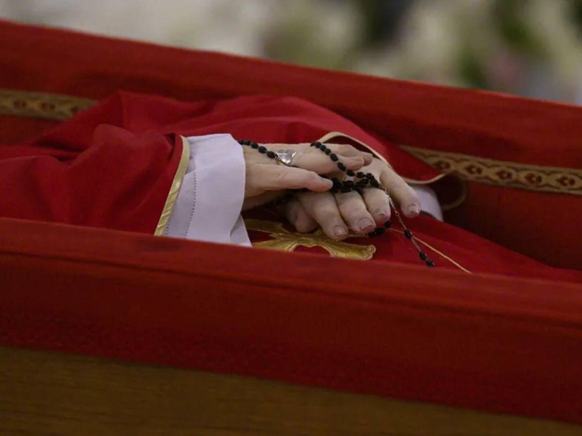Sus palabras permanecen en nuestros corazones: un año de la muerte del papa Francisco