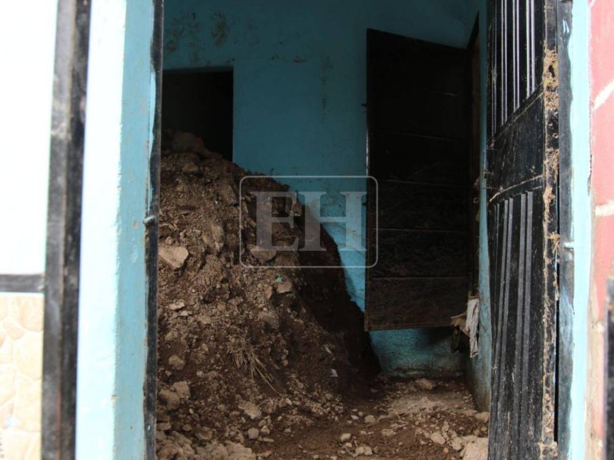 A una semana del desastre, damnificados de Villa Unión siguen sin regresar a sus hogares