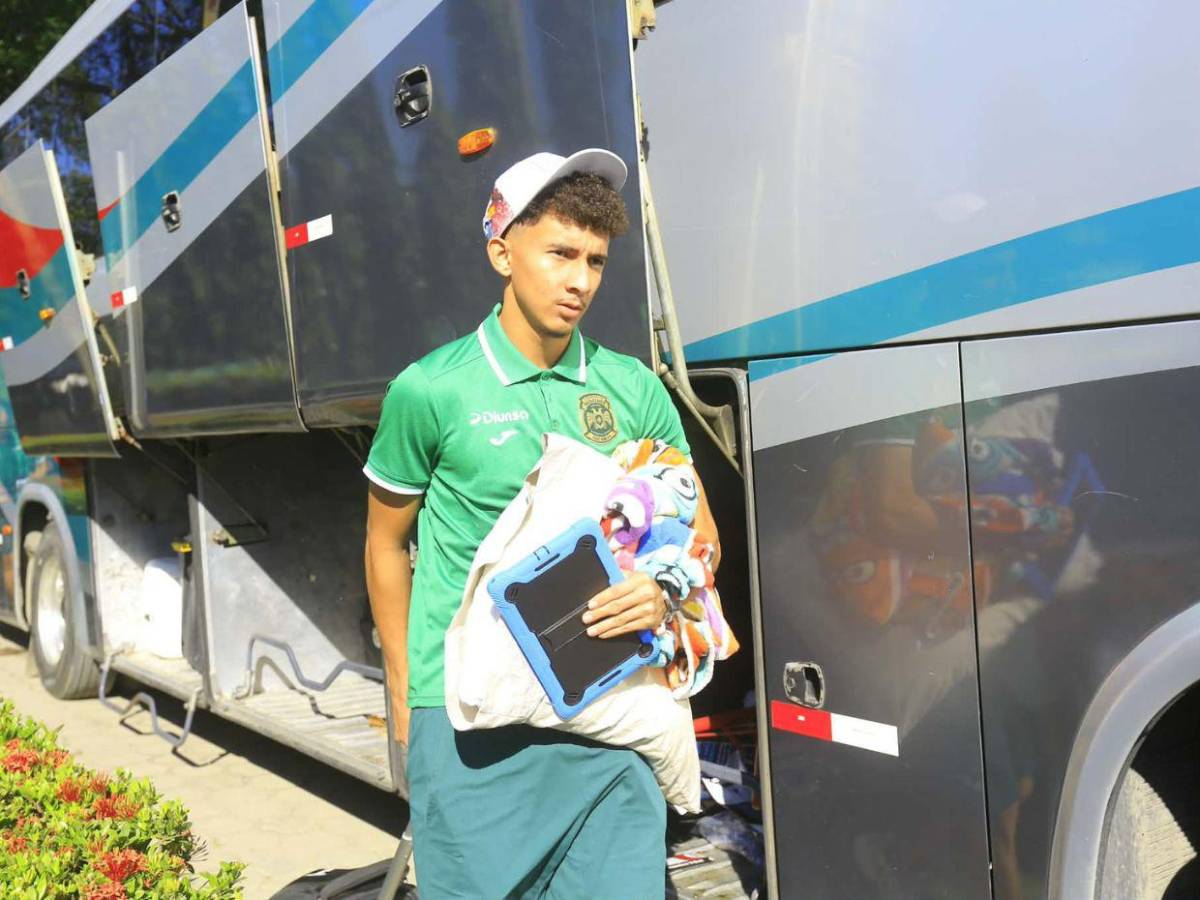 Cobijas, almohadas y la visita de un exministro: Así partió Marathón hacia Tegucigalpa