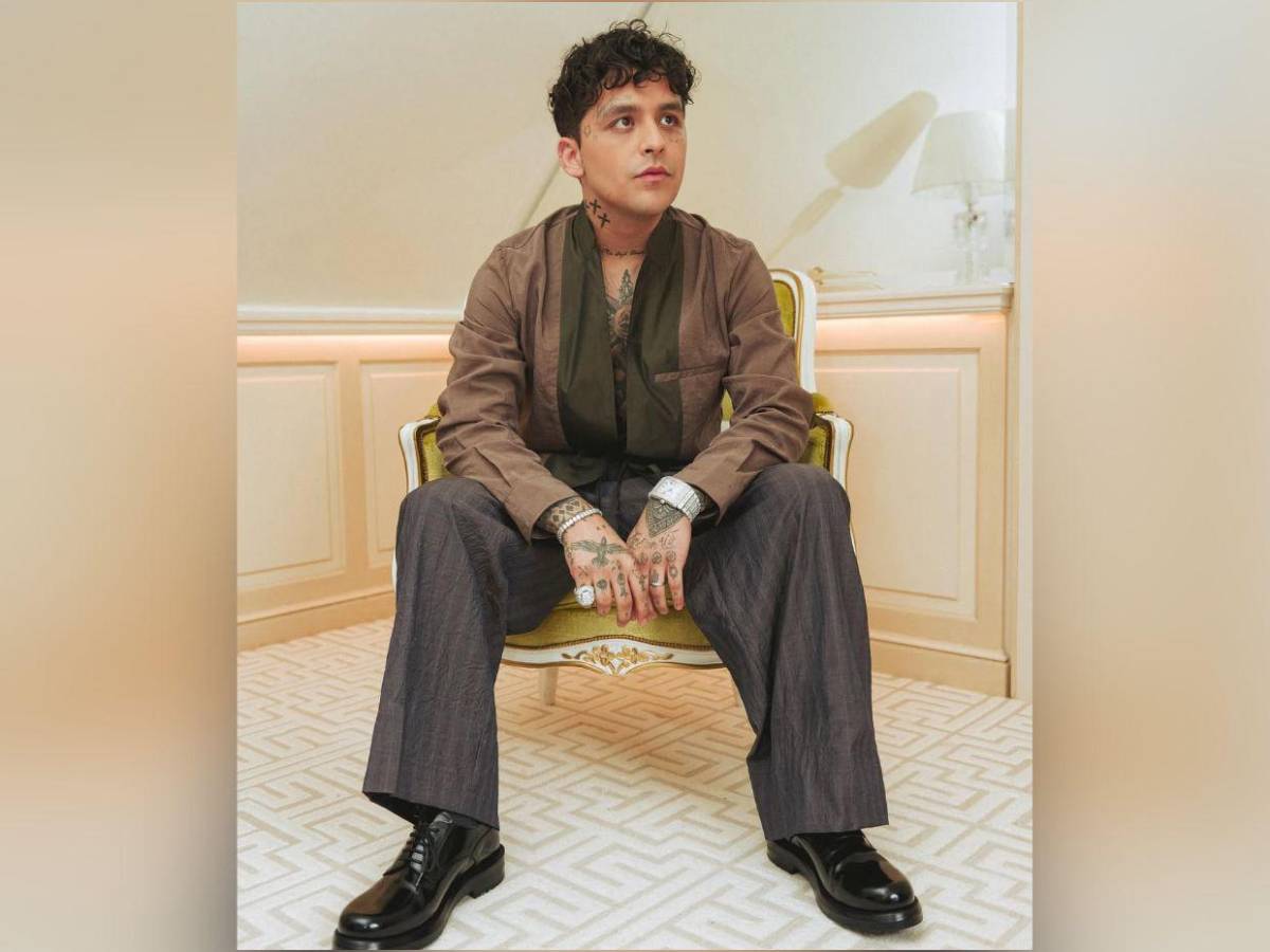 ¿Christian Nodal quiere desaparecer entrevista con Adela Micha? Esto se sabe