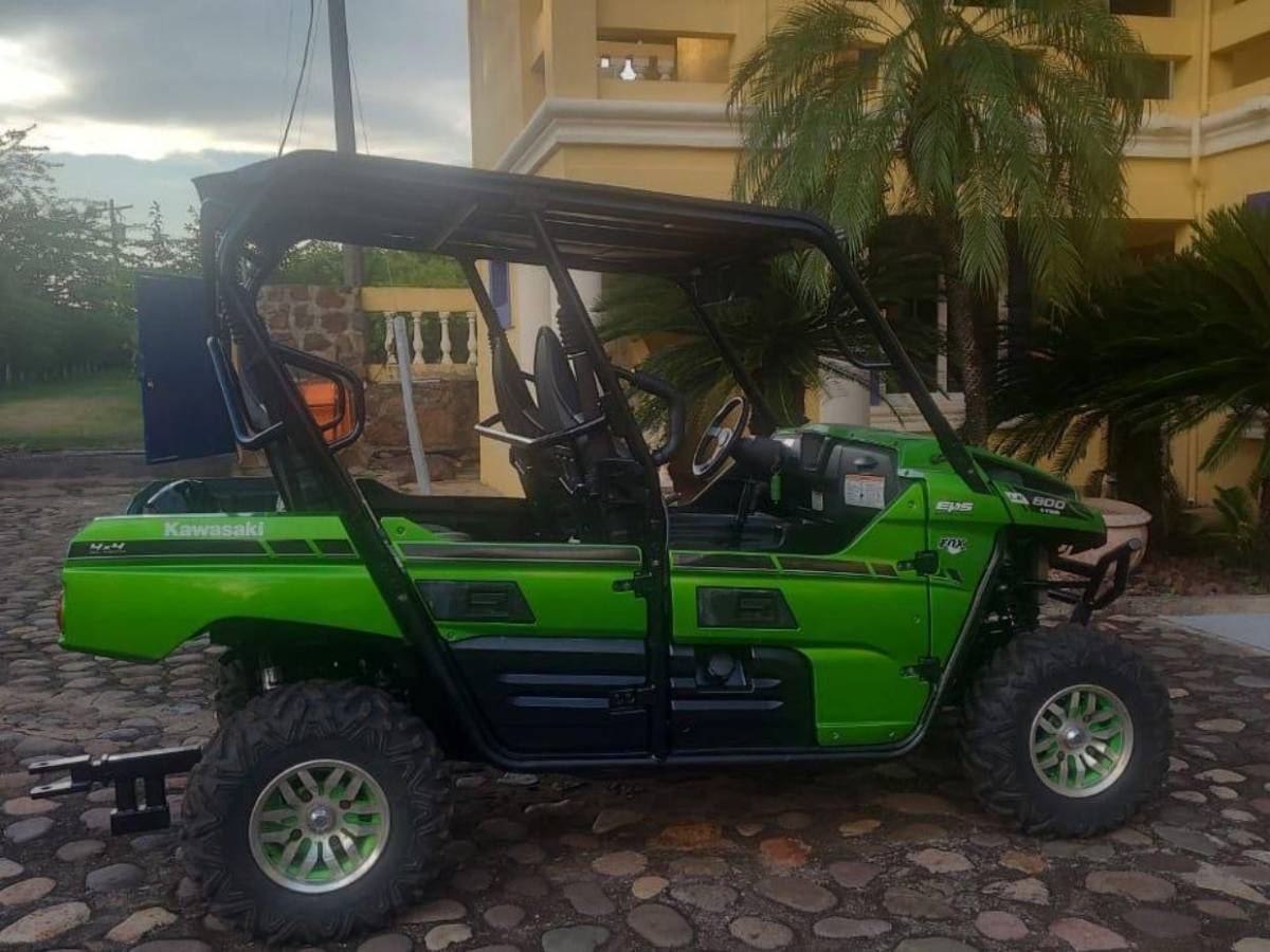 Mini yates, jetskis y chalet de playa, entre lujosos bienes incautados a Juan Ramón Molina