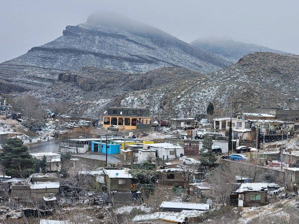 Ciudad Juárez se cubre de nieve tras intensa tormenta invernal