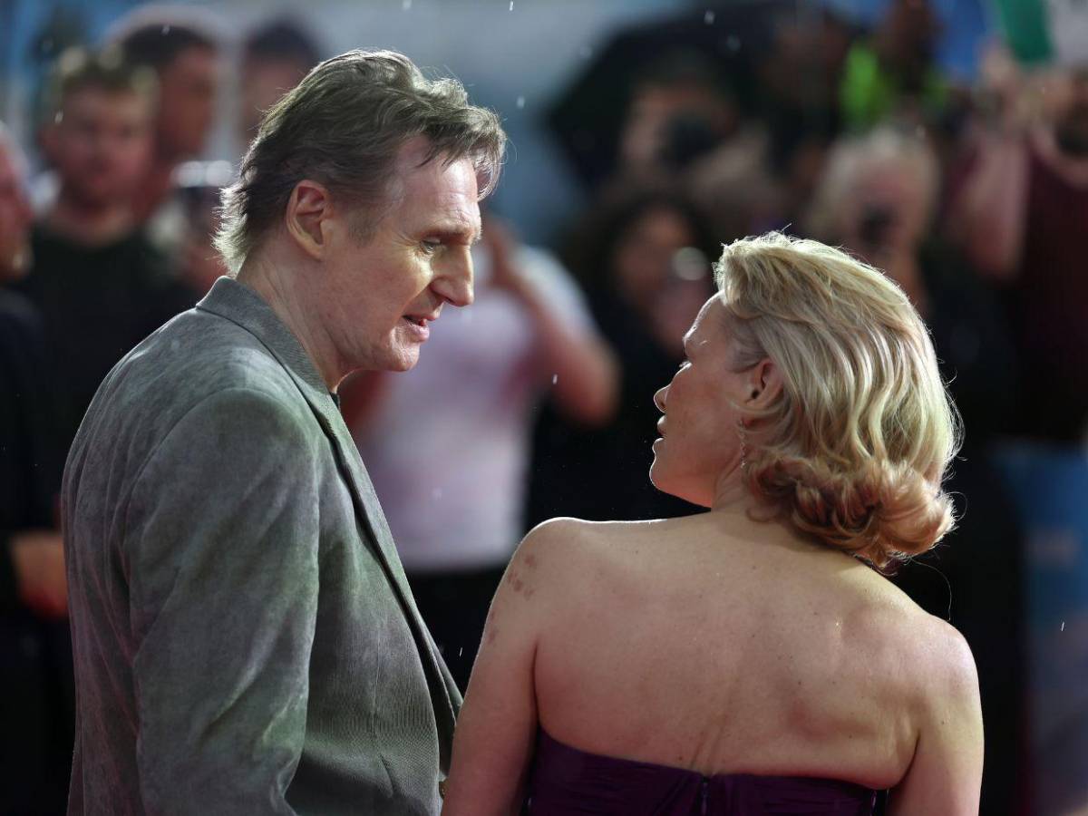 ¿Pamela Anderson y Liam Neeson tienen un romance? El gesto que desató los rumores