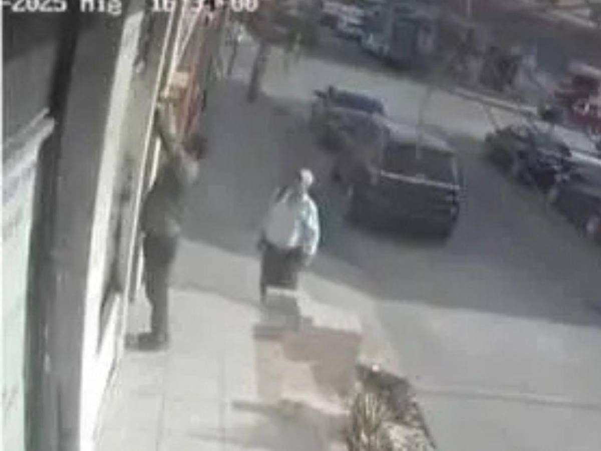 ¿Quién es Carlos Llopis, militante de Libre que encerró a dos comunicadores en Puerto Cortés?