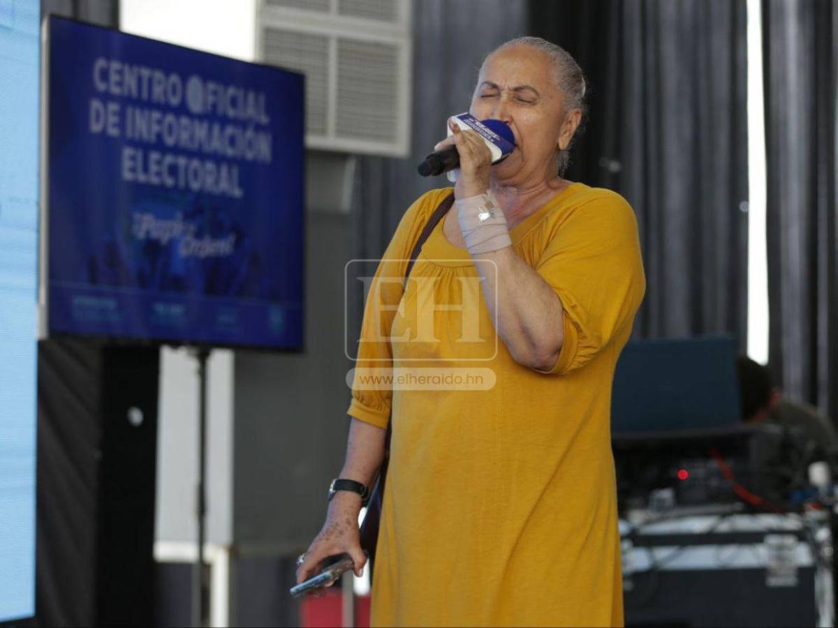 Partido Nacional en momento de oración durante escrutinio de actas: ¿Quién ganará?