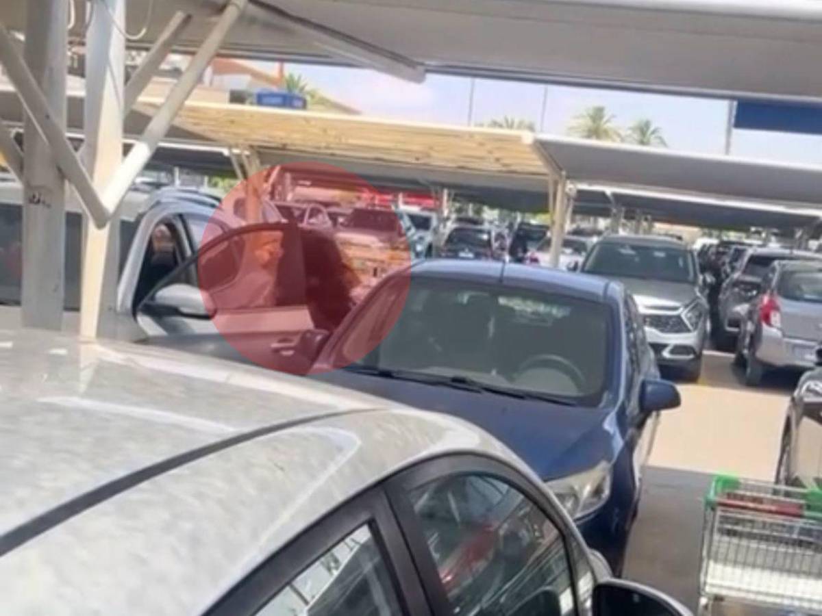 Navidad entre empujones: peleas de capitalinos se viralizan en redes sociales