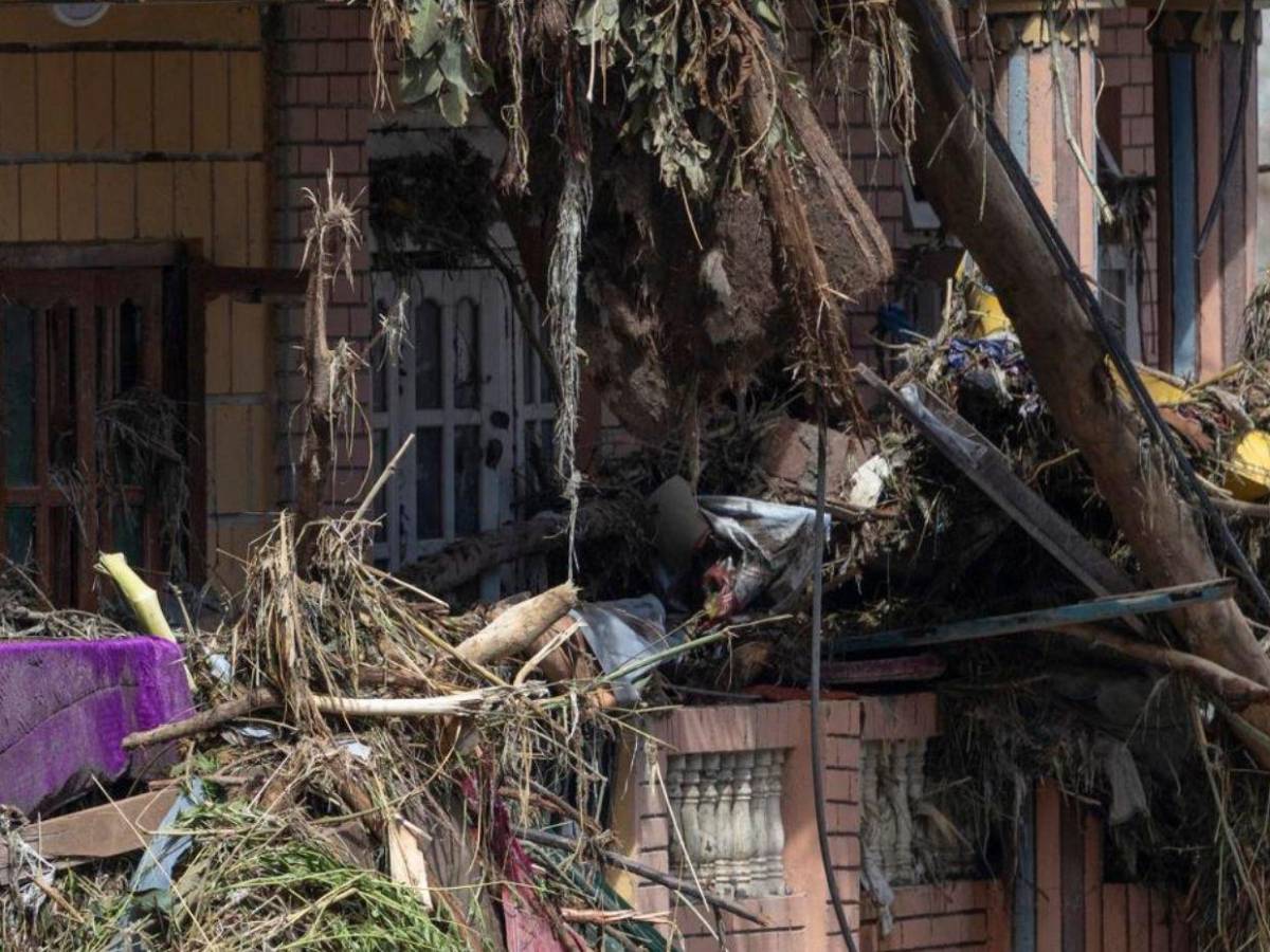 Nepal, entre la devastación, el rescate y la búsqueda de sobrevivientes tras riada