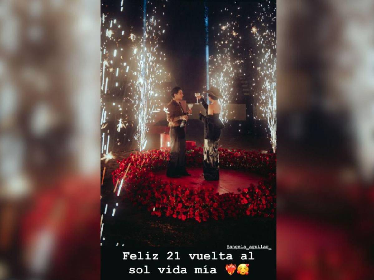 Ángela Aguilar y Christian Nodal celebran su primer año de casados