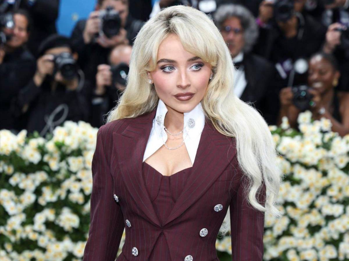 ¡Preciosa! Sabrina Carpenter roba suspiros con su traje en la Met Gala 2025