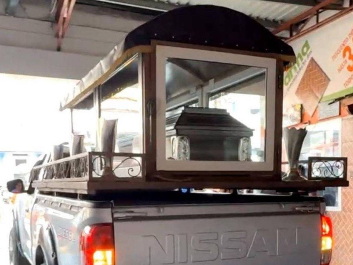 Daniel Calero, alumno que murió tras caerle poste cuando realizaba práctica de colegio