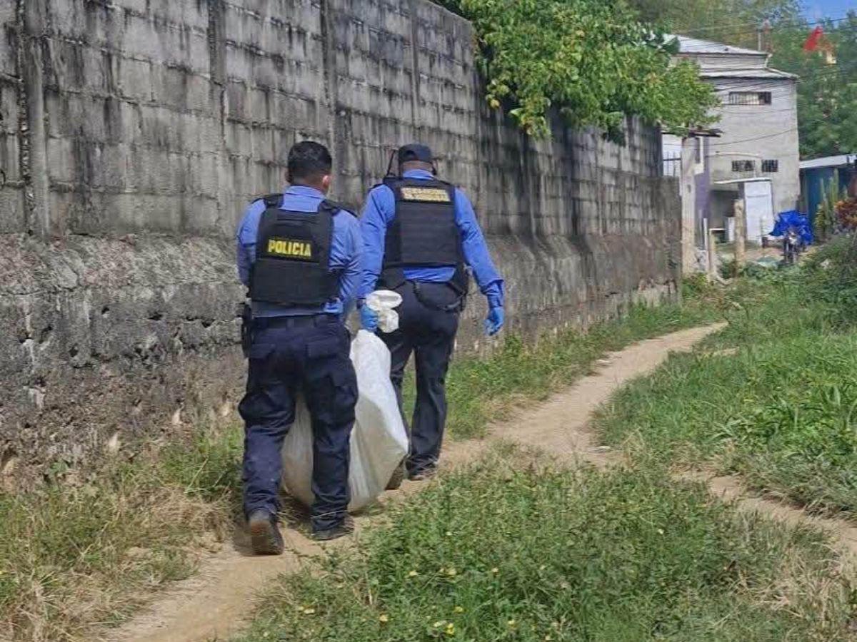 Una sola familia llora a cuatro jóvenes: despiden a los primos asesinados en La Ceiba