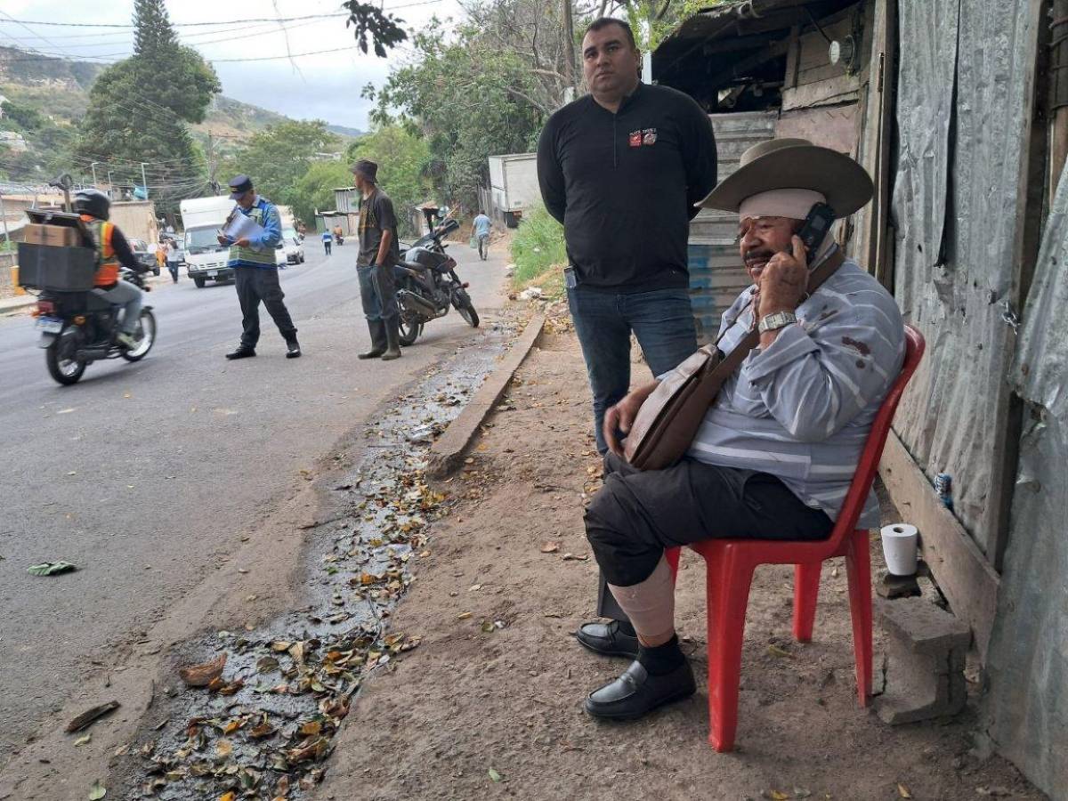 Se quedó dormido y se estrelló: adulto mayor sufre accidente en la salida al sur