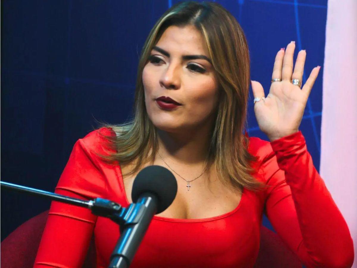 “Mi mamá solo pasa llorando”: Sarai Espinal se quebranta tras hablar de su divorcio
